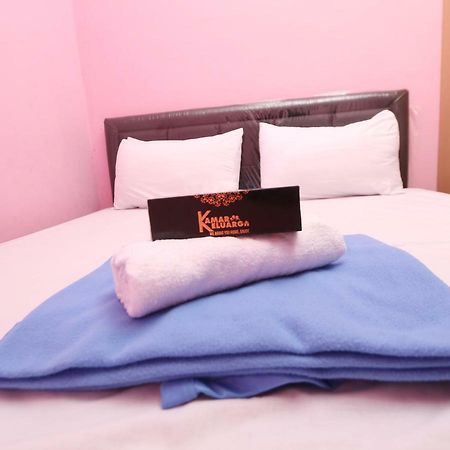 Kamar Keluarga Mangga Besar Hotell Jakarta Exteriör bild