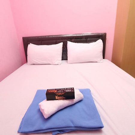 Kamar Keluarga Mangga Besar Hotell Jakarta Exteriör bild